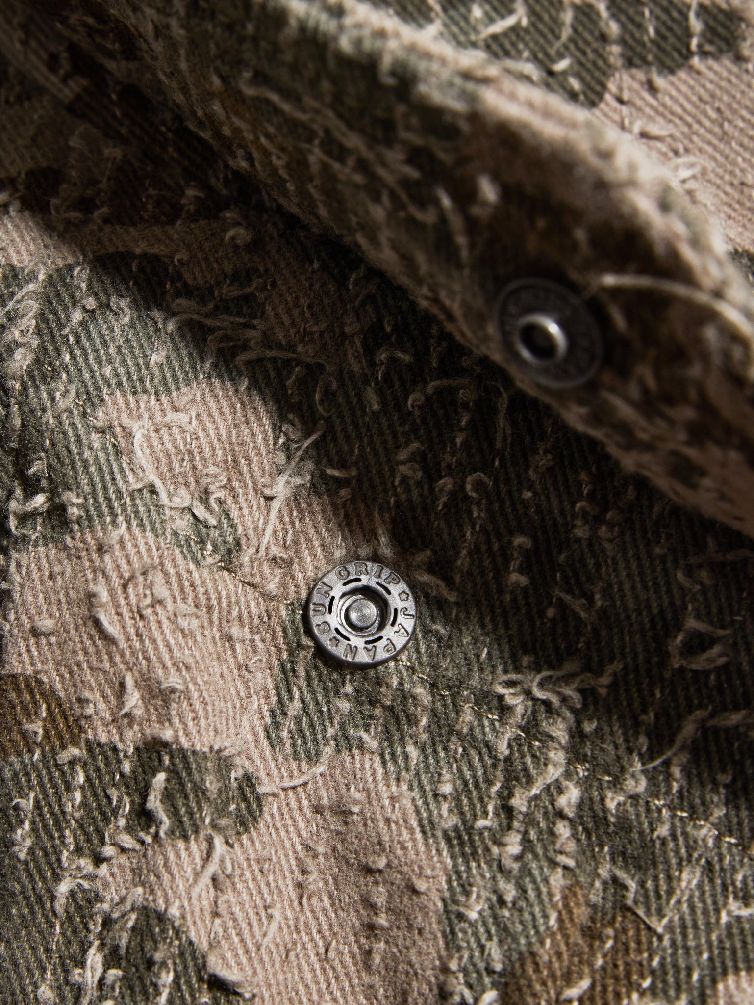 abp. CARGO BIGGIE PANT DISTRESSED CAMO