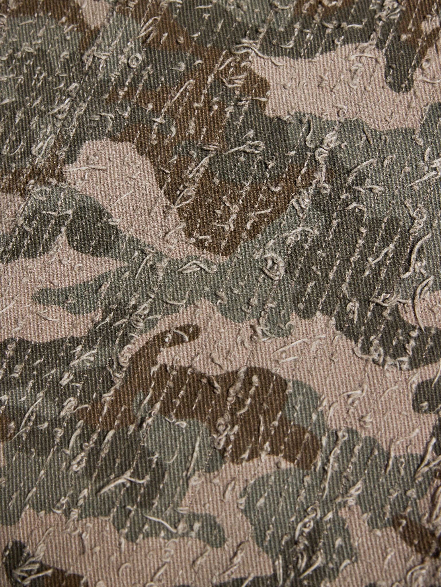 abp. CARGO BIGGIE PANT DISTRESSED CAMO