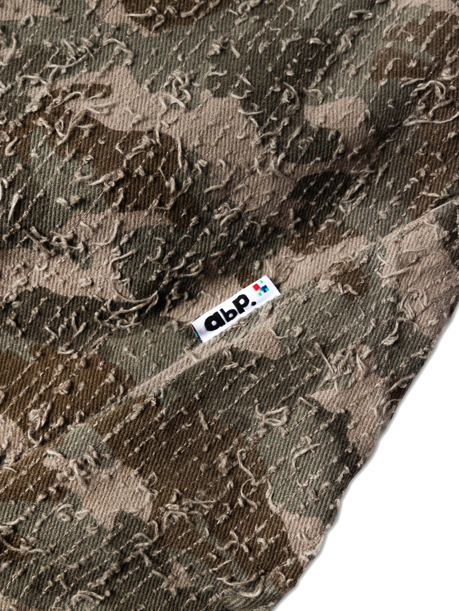 abp. CARGO BIGGIE PANT DISTRESSED CAMO