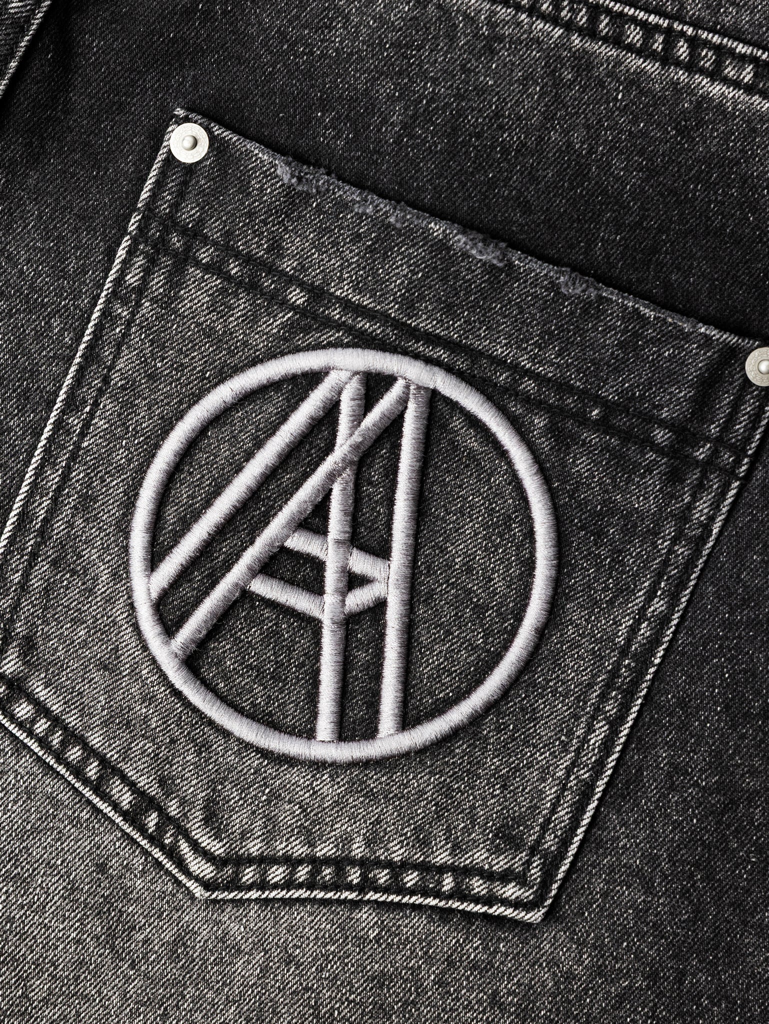 COWBOY WASHED PERFECT JEANS BLACK