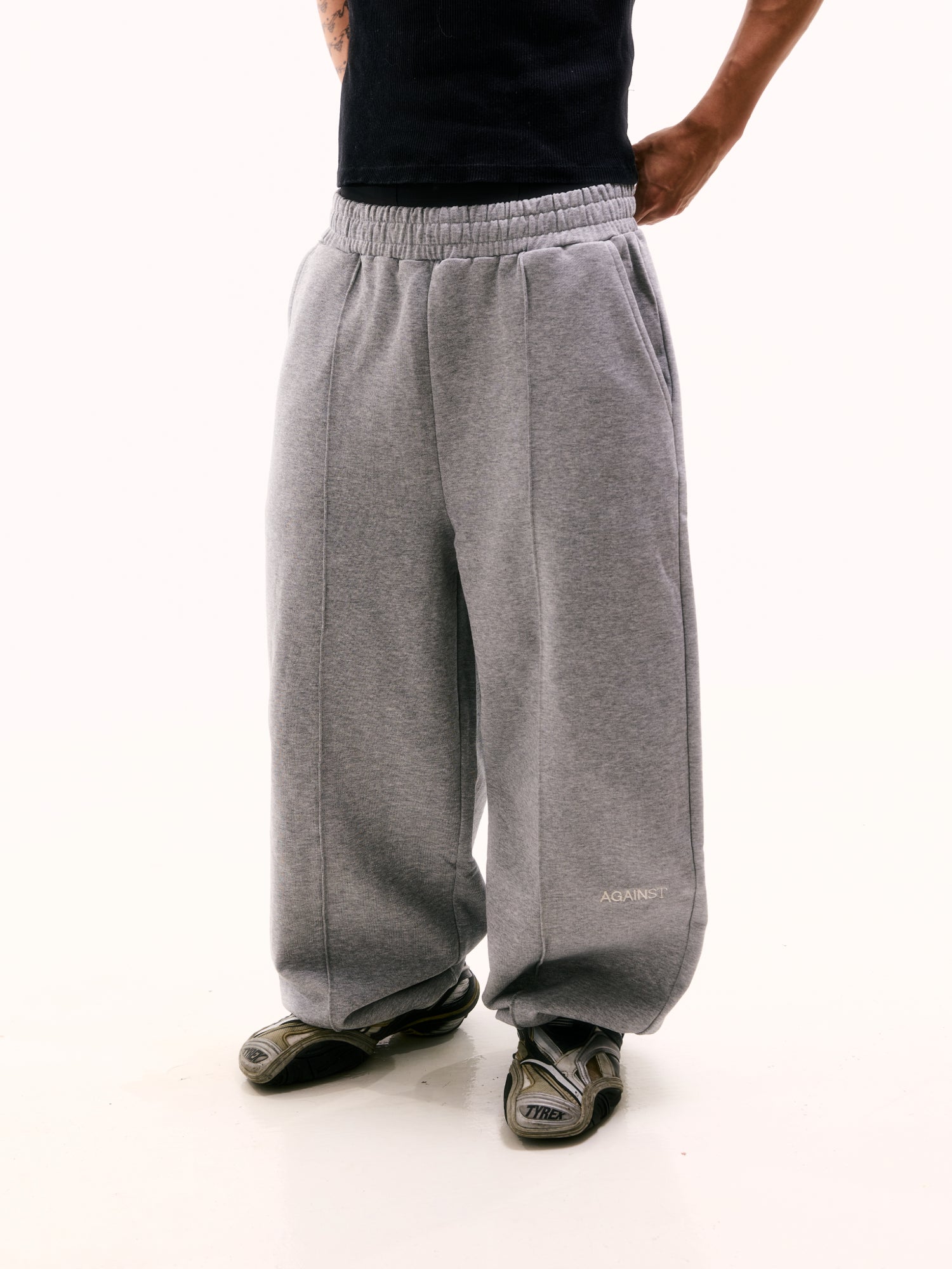 WIDE RELAXED SWEAT PANTS
