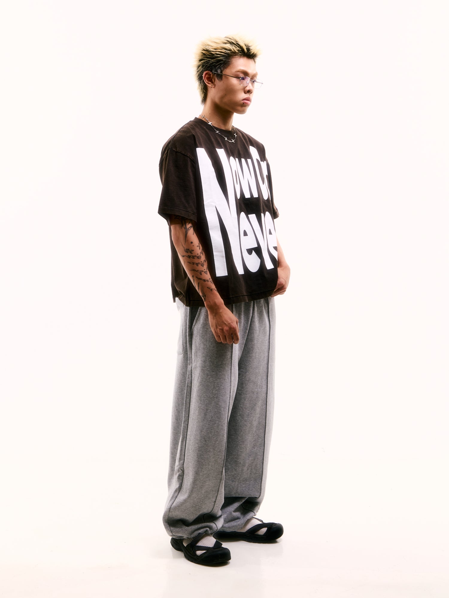 WIDE RELAXED SWEAT PANTS – AGAINST LAB.