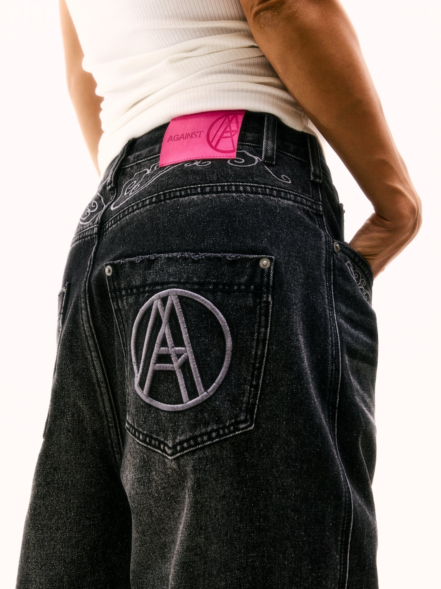 COWBOY WASHED PERFECT JEANS BLACK