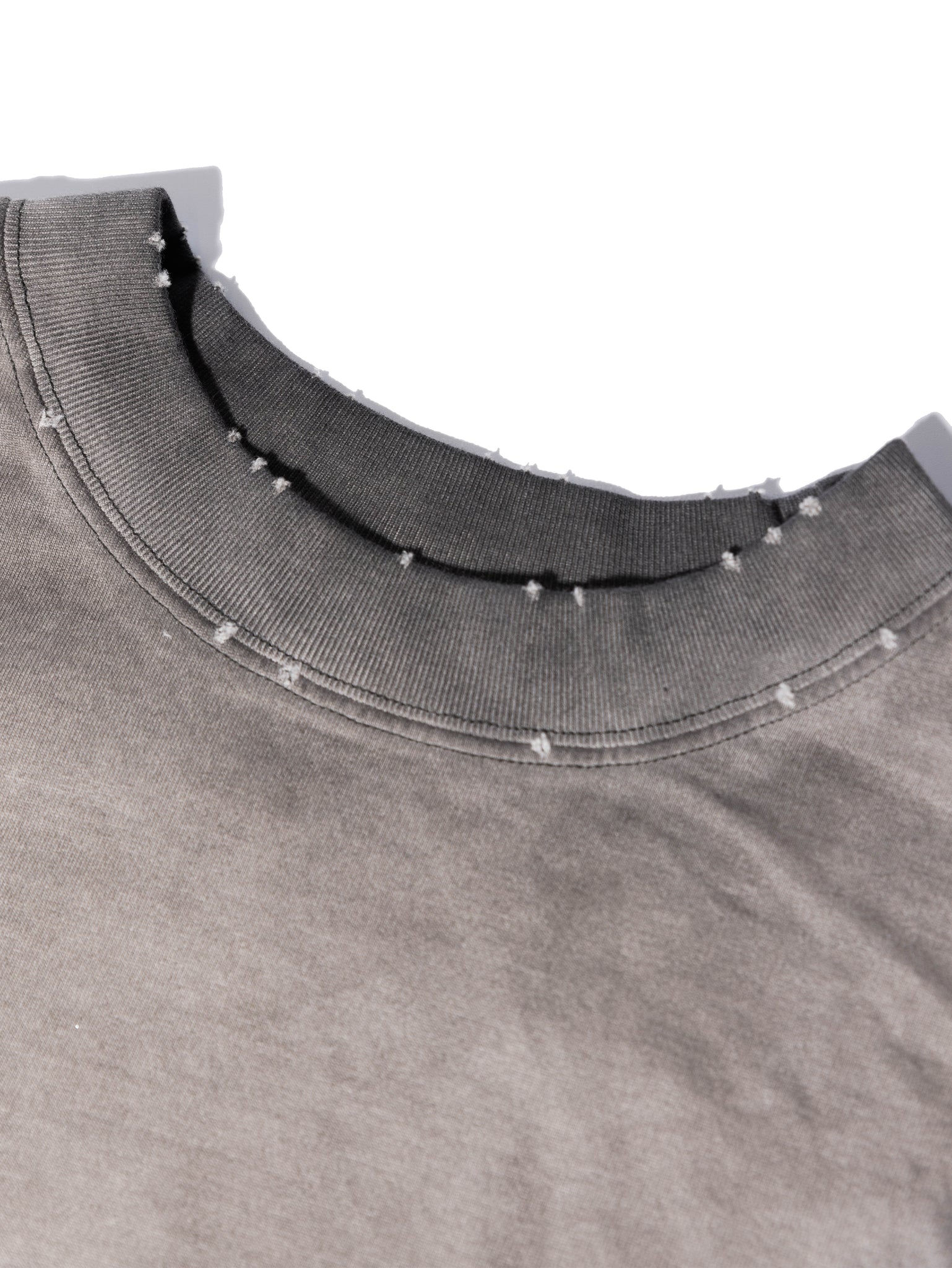 DISTRESSED STAFF TEE GREY