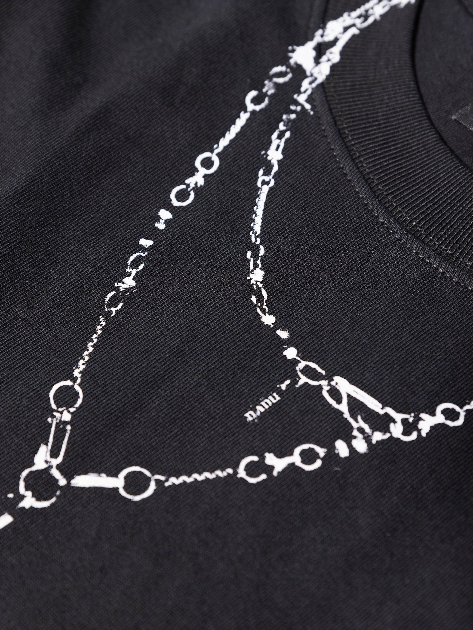 abp. x NUVU CHAIN TEE