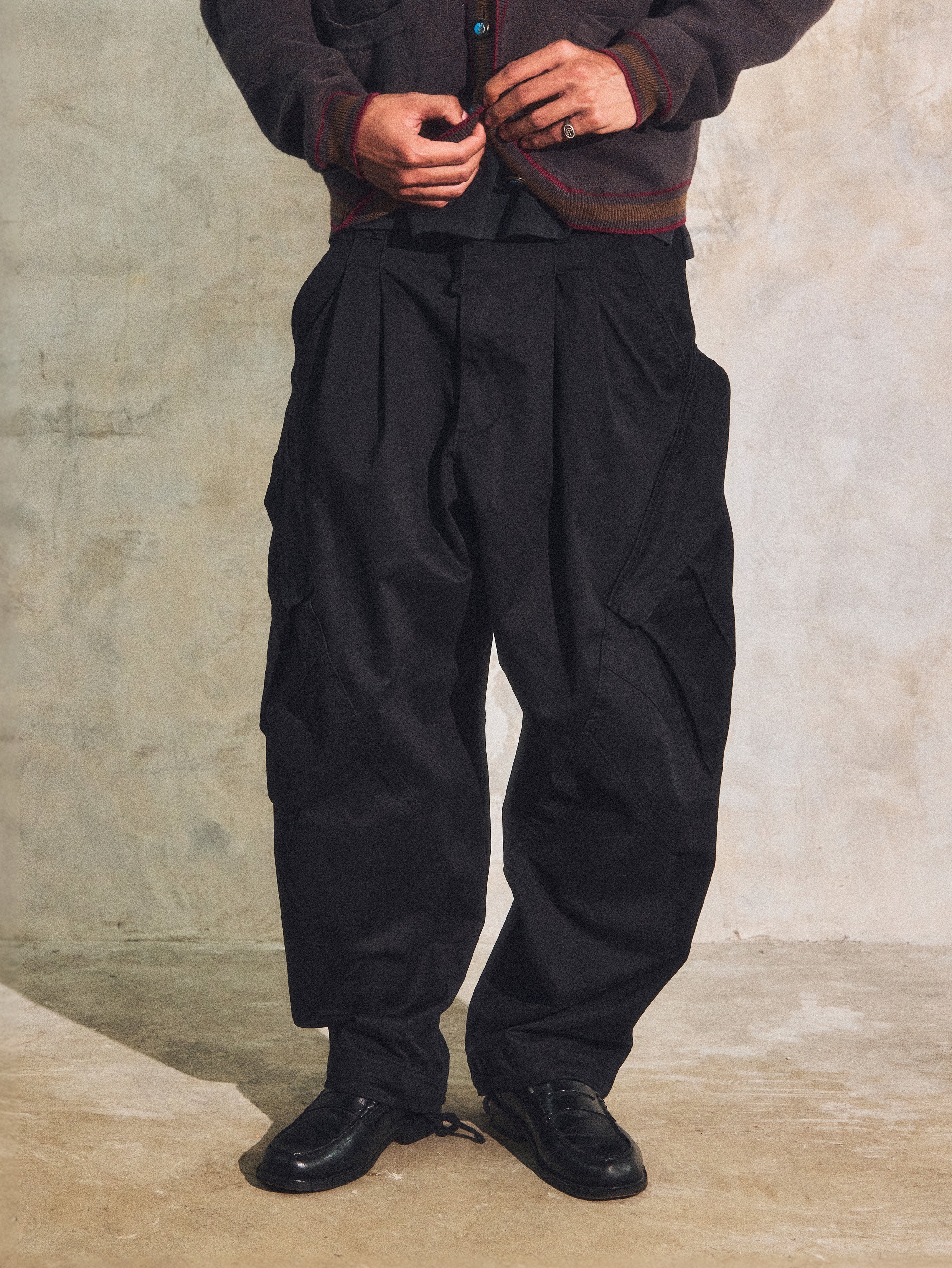 abp. CARGO BIGGIE PANT BLACK – AGAINST LAB.