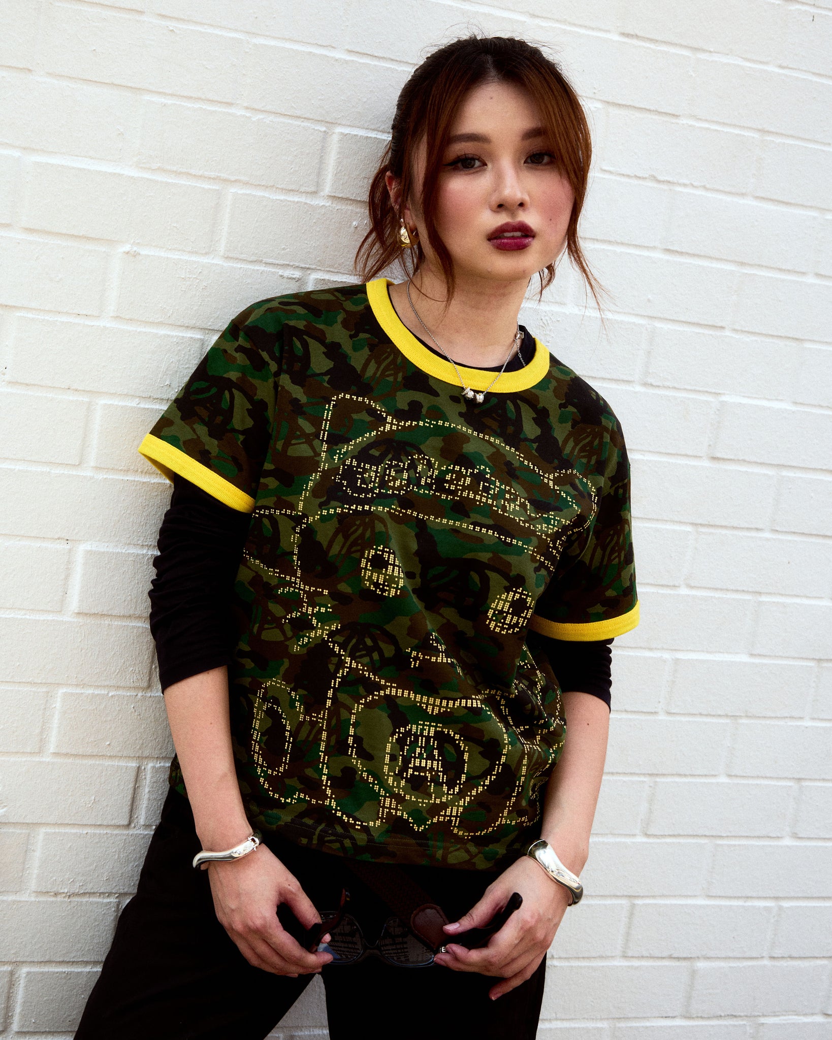 TELETEXT KAOMOJI CAMO RINGER TEE