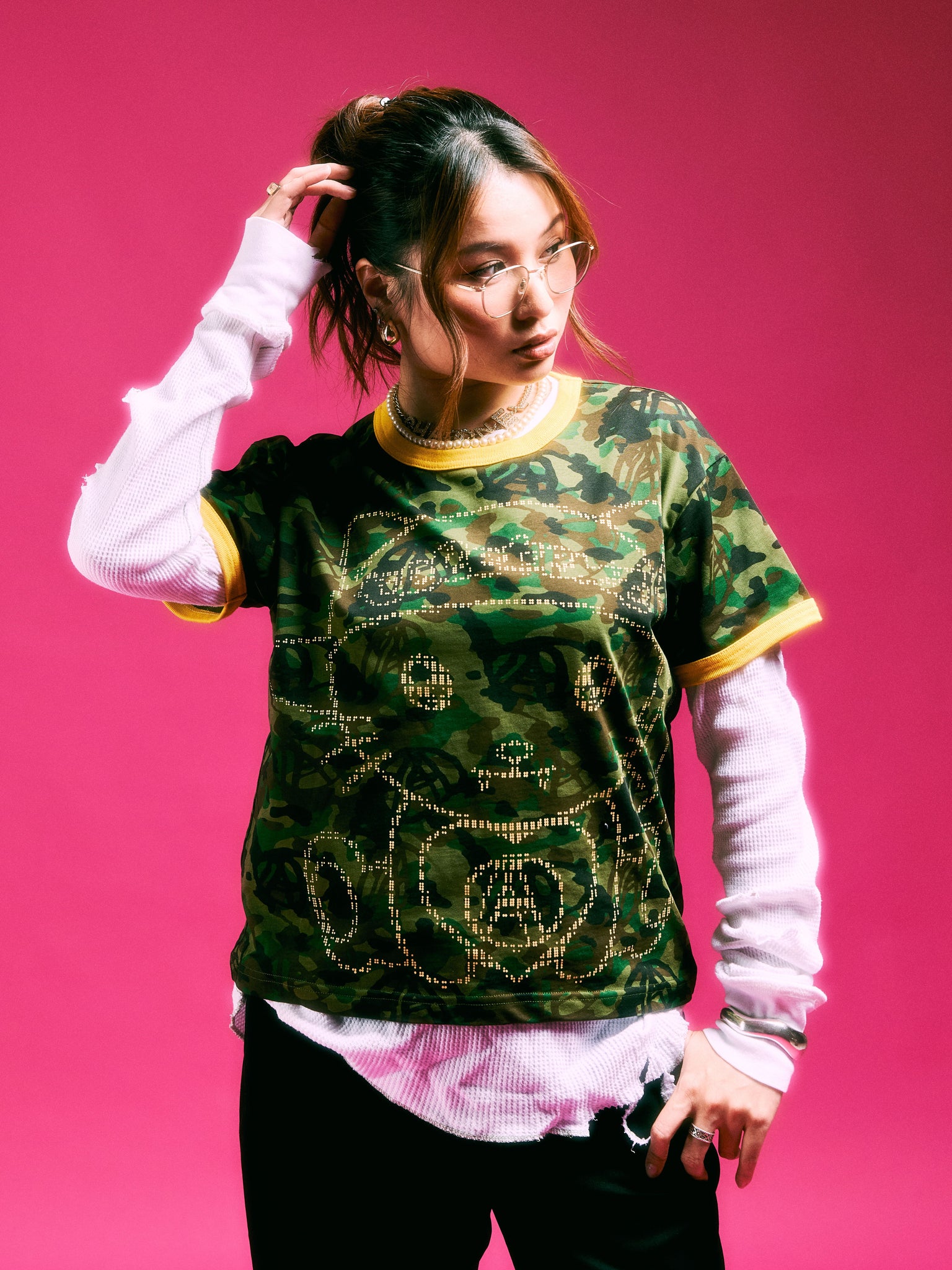 TELETEXT KAOMOJI CAMO RINGER TEE